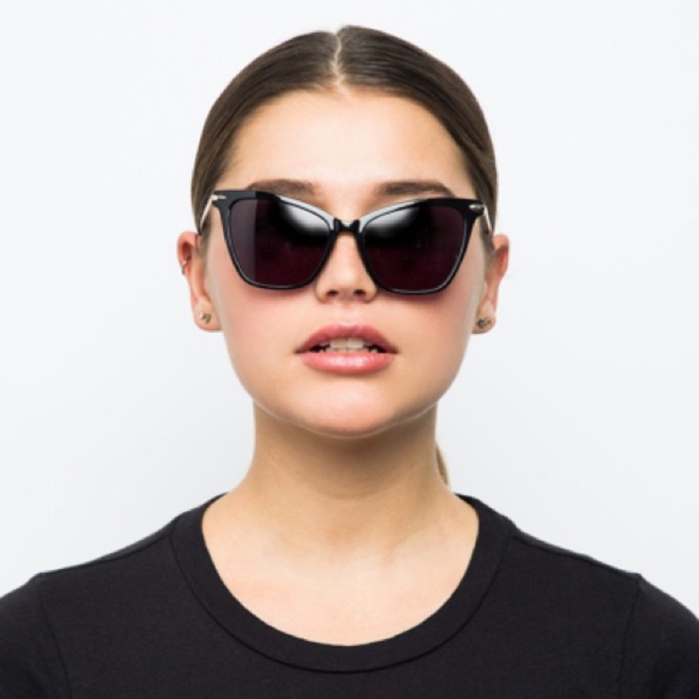Hadid Eyewear black oversized cat eye sunglasses